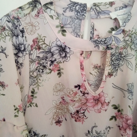 Urban Romantics Ruffled 3/4 Sleeve Blouse with PeekaBoo Opening at Front - Picture 9 of 14